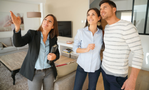 A Comprehensive Guide to Choosing the Right Estate Agent